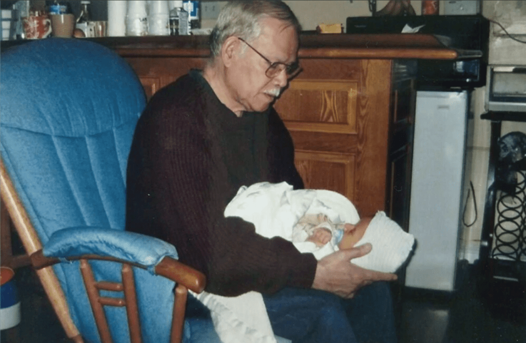 083573711a44bca21039de4aeaee335