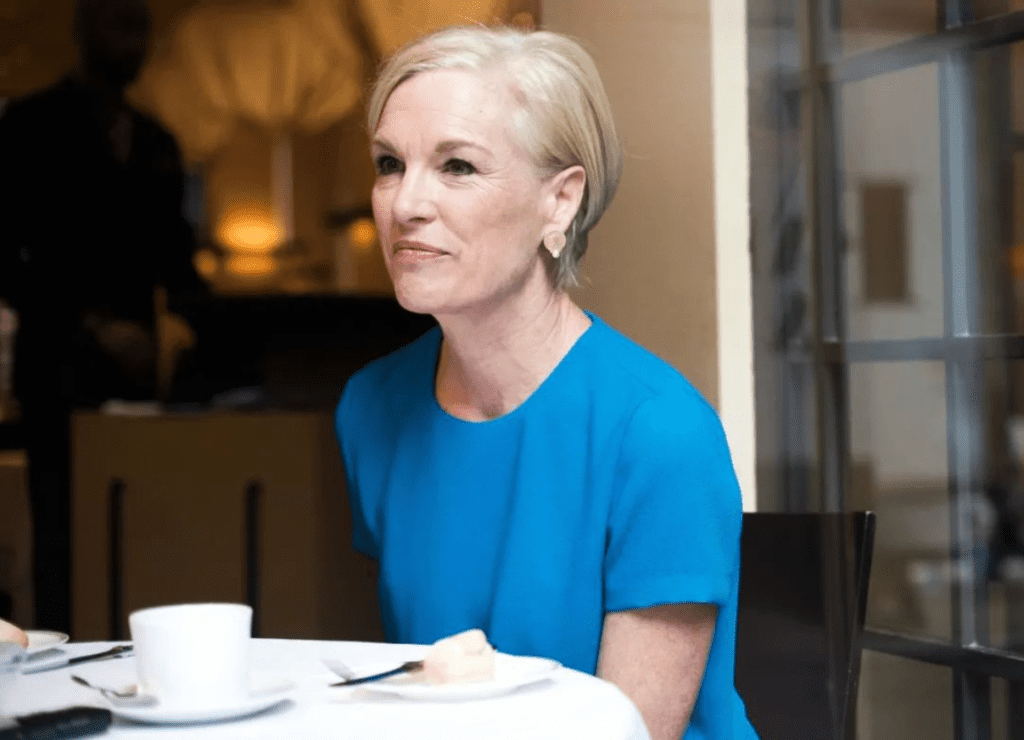 7d39938a85e3074fc339611675c0e94